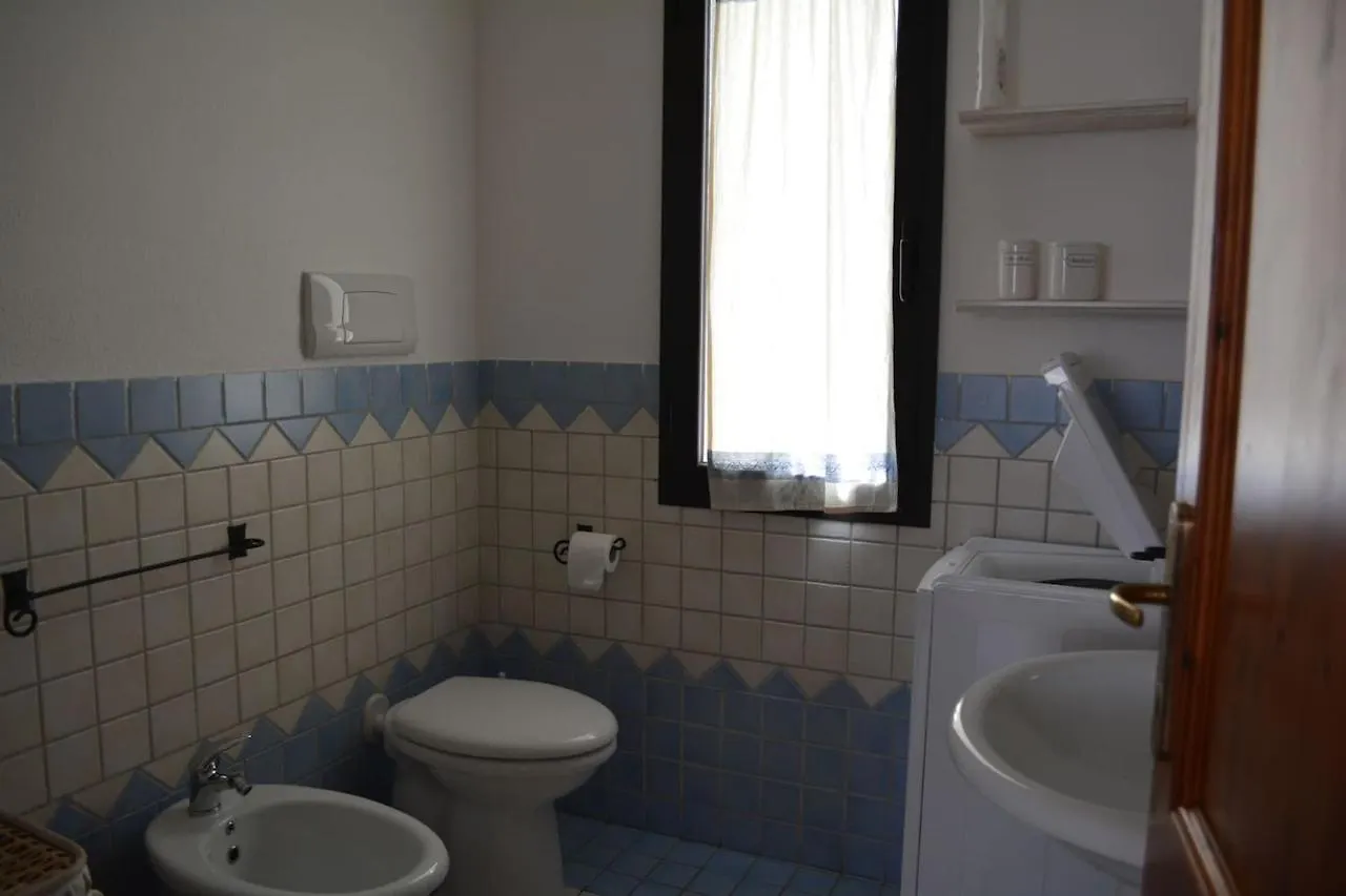 Casa Della Vespa オロゼーイ